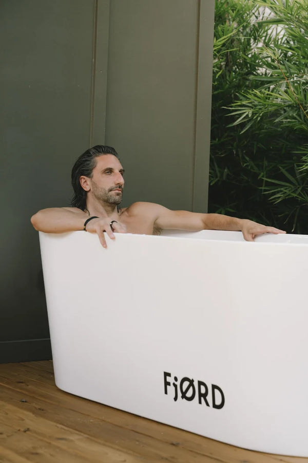 FjØRD Lux Cold Plunge