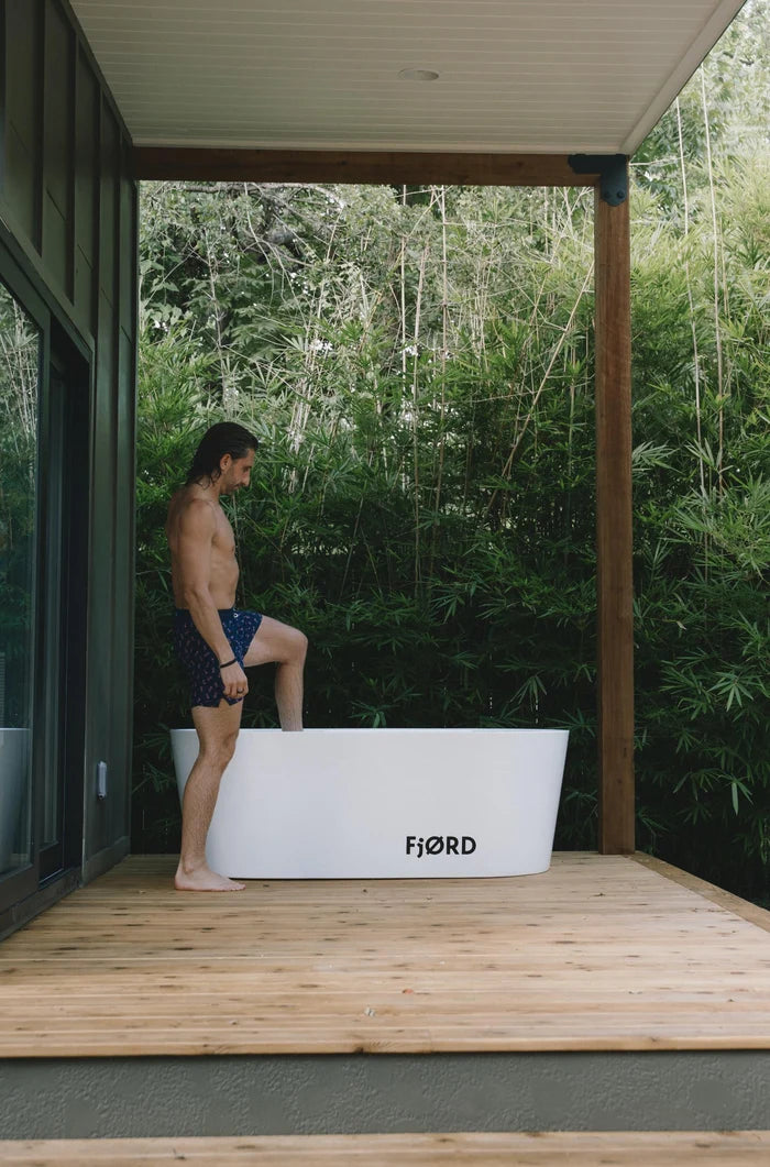 FjØRD Lux Cold Plunge