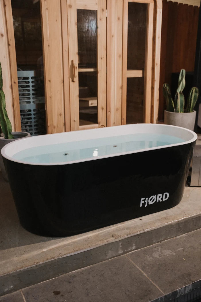FjØRD Lux Cold Plunge